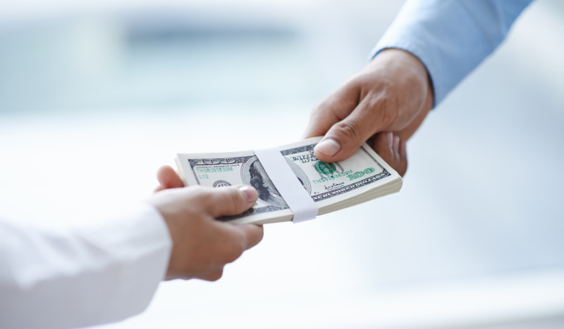 MMA has warned the public against conducting foreign exchange transactions with unlicensed money changers | Photo: Envato